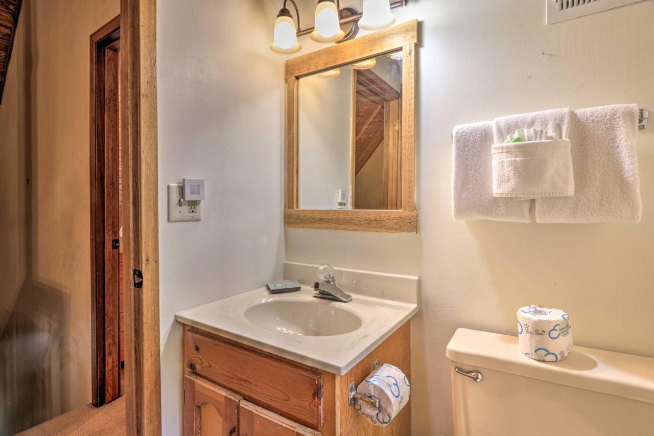 Gatlinburg Escape With Hot Tub, Deck And Mtn View Villa Exterior foto